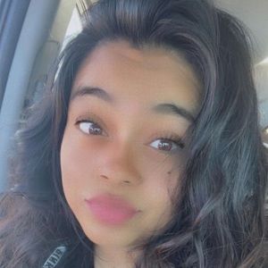 Meet your Posher, Fidelia